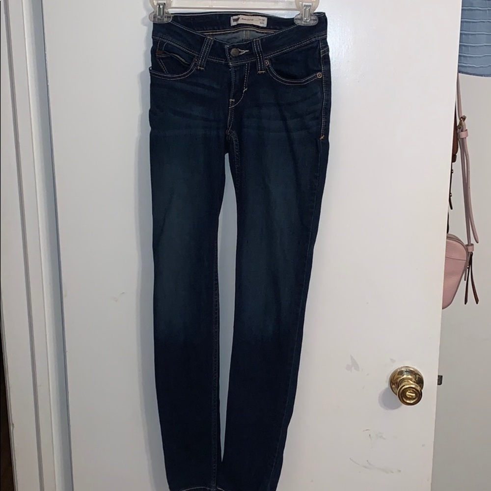 LEVIS JEANS size 24